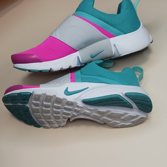 Nike Turturro and Pink Pull On Sneakers - Picture 2 of 2